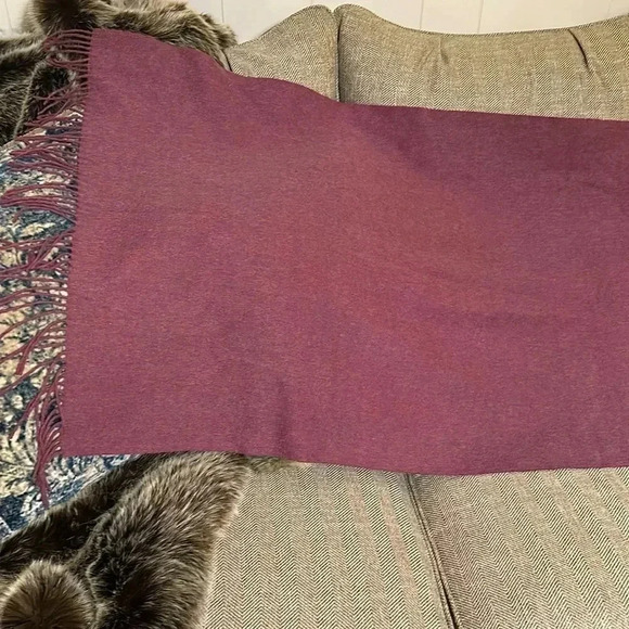 💥Acne Studios Authentic 100% Wool Fringed Designer Lux Scarf 68” l 27” w - Picture 7 of 7